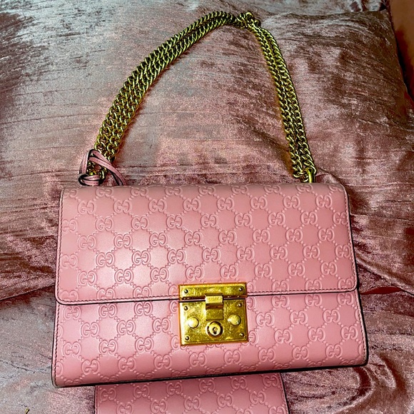 Authentic Beautiful salmon Gucci guccissima medium padlock purse - Picture 4 of 8